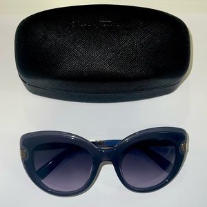 NIB - Ferragamo sunglasses with case